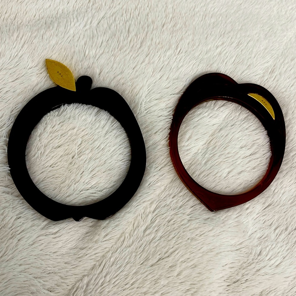 APC peach and apple bracelet set